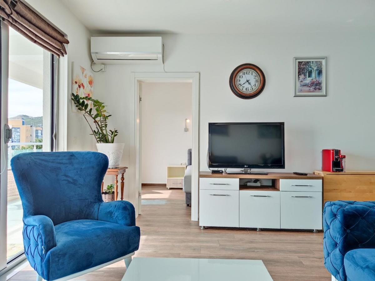 Apartment Plavo Nebo Dobra Voda Luaran gambar